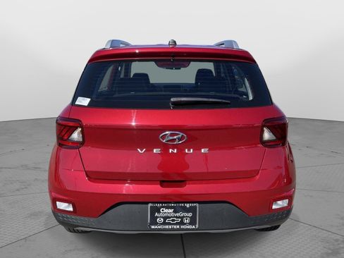 Used 2023 Hyundai Venue Limited FWD image 19
