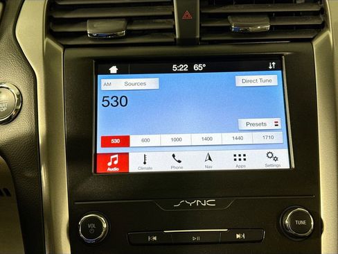 Used 2019 Ford Fusion SE image 15