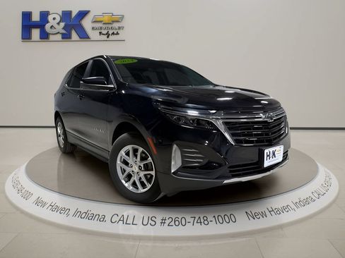 Used 2024 Chevrolet Equinox LT AWD/4WD image 2