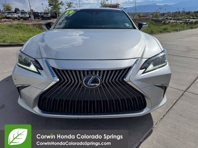 Used 2019 Lexus ES 300h FWD image 2