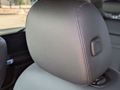 Used 2023 Mercedes-Benz GLB 250 4MATIC image 13