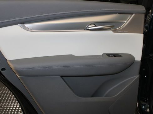 New 2025 Cadillac XT5 Premium Luxury image 11