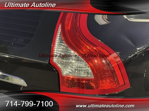 Used 2016 Volvo XC60 T5 w/ Proximity Package image 10