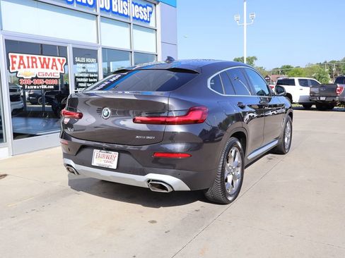Used 2023 BMW X4 xDrive30i w/ Premium Package AWD/4WD image 3
