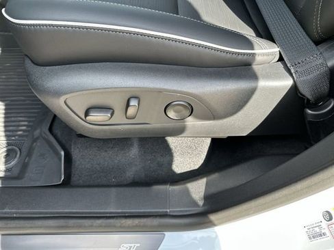 New 2026 Buick Enclave Sport Touring FWD image 16