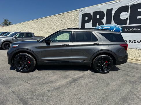 Used 2020 Ford Explorer ST w/ ST Street Pack image 8