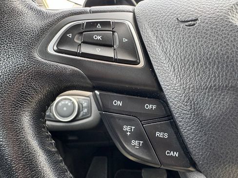 Certified 2017 Ford Escape Titanium FWD image 24