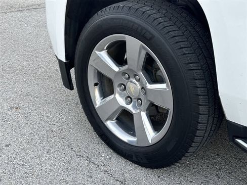 Used 2020 Chevrolet Suburban Premier image 10