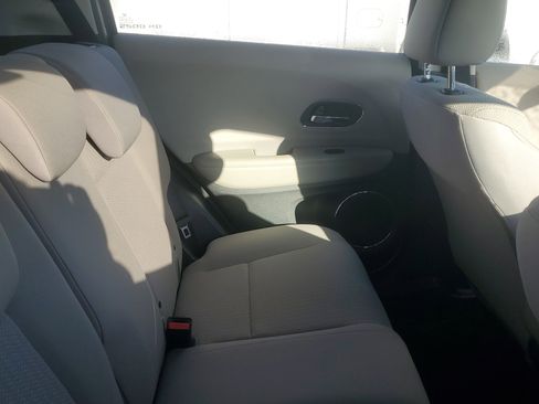 Used 2018 Honda HR-V EX image 8