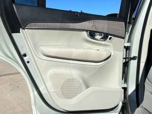 Used 2021 Volvo XC90 T6 Inscription w/ Protection Package Premier image 15
