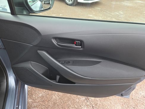 Certified 2025 Toyota Corolla LE image 17