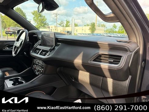 Used 2024 GMC Yukon AT4 w/ Technology Package AWD/4WD image 12