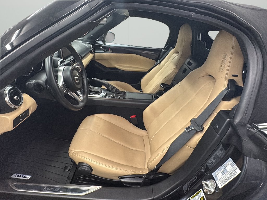 Used 2016 MAZDA MX-5 Miata Grand Touring RWD image 14