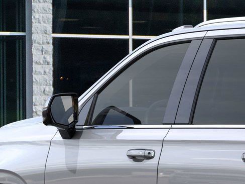 New 2026 Chevrolet Suburban Premier w/ Sun And Tow Package AWD/4WD image 12