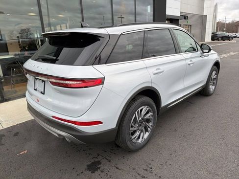 New 2026 Lincoln Corsair Premiere image 3