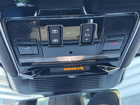 Used 2025 Land Rover Range Rover Sport Dynamic SE image 20