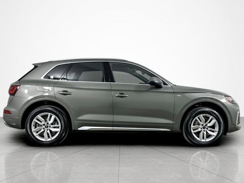 Used 2023 Audi Q5 2.0T Premium w/ Convenience Package image 6