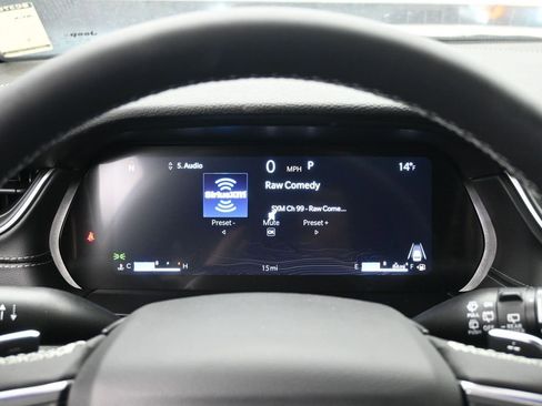 New 2025 Jeep Grand Cherokee Altitude image 9