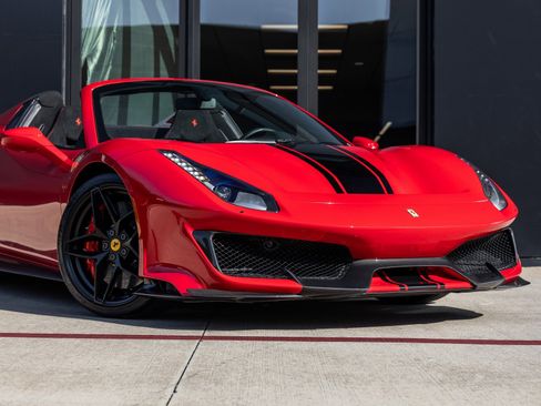 Used 2019 Ferrari 488 Pista Spider image 5
