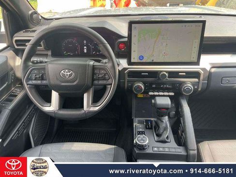 Certified 2025 Toyota 4Runner TRD Off-Road Premium w/ Tow Technology Package AWD/4WD image 14
