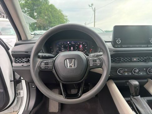 Used 2023 Honda Accord LX image 20