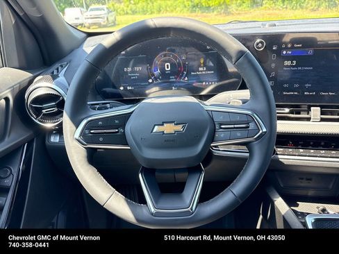 New 2026 Chevrolet Equinox LT w/ Convenience Package II FWD image 18