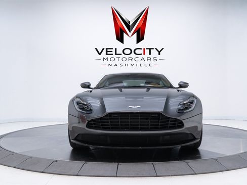 Used 2017 Aston Martin DB11 V12 RWD image 3