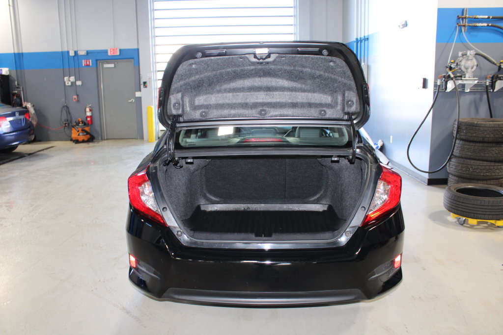 Used 2017 Honda Civic Touring image 25