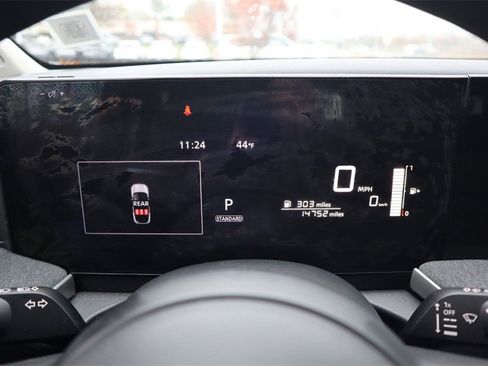 Certified 2025 Nissan Kicks SV image 24