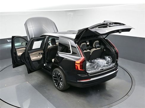 New 2026 Volvo XC90 T8 Plus image 52