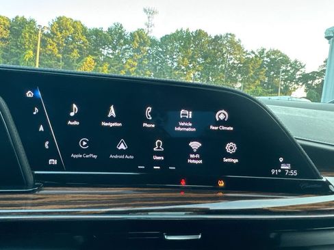 Used 2023 Cadillac Escalade ESV Luxury RWD image 27