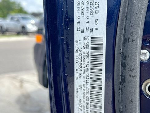 Used 2015 Jeep Patriot Latitude AWD/4WD image 36