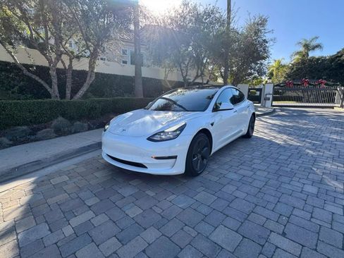 Used 2022 Tesla Model 3 Long Range image 10