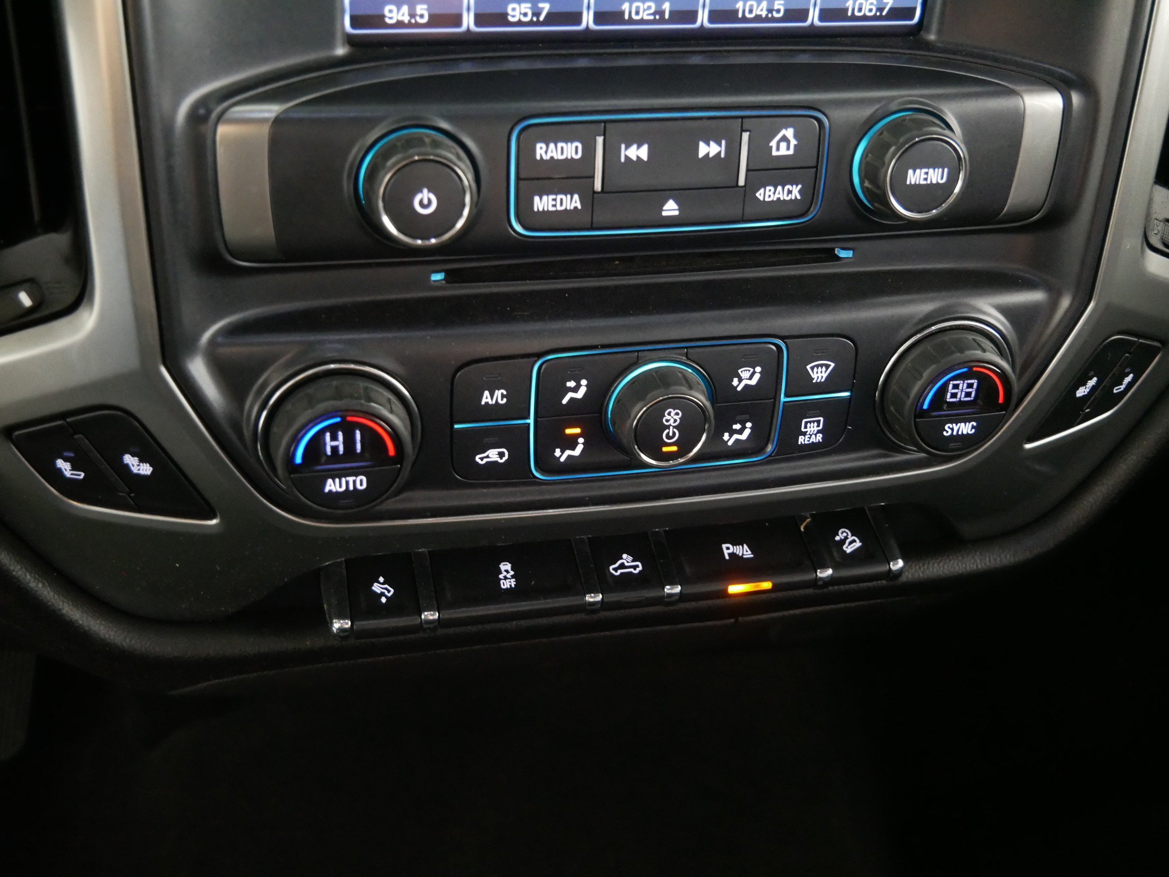 Used 2017 Chevrolet Silverado 1500 LT w/ All Star Edition AWD/4WD image 23