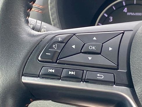 Used 2023 Nissan Sentra SR w/ SR Premium Package image 7