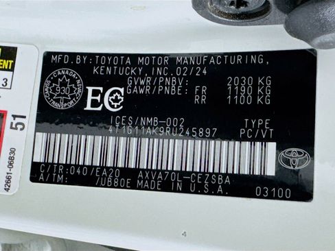 Used 2024 Toyota Camry SE image 37