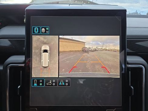 New 2026 GMC Yukon XL Elevation image 25