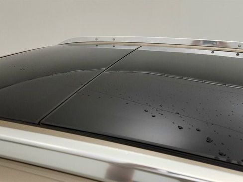 Used 2023 Cadillac XT4 Premium Luxury w/ Enhanced Visibility Package image 10