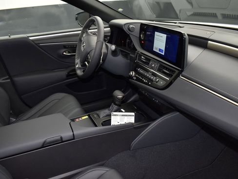 New 2025 Lexus ES 350 F Sport image 22