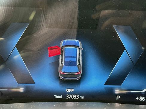 Used 2025 BMW X7 xDrive40i AWD/4WD image 19