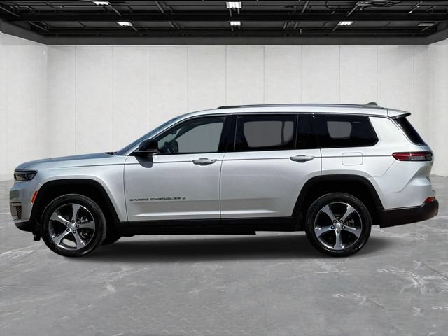 Used 2023 Jeep Grand Cherokee L Limited AWD/4WD image 2
