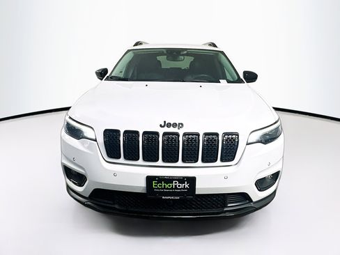 Used 2023 Jeep Cherokee Altitude Lux image 2
