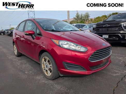 Used 2016 Ford Fiesta SE FWD image 1