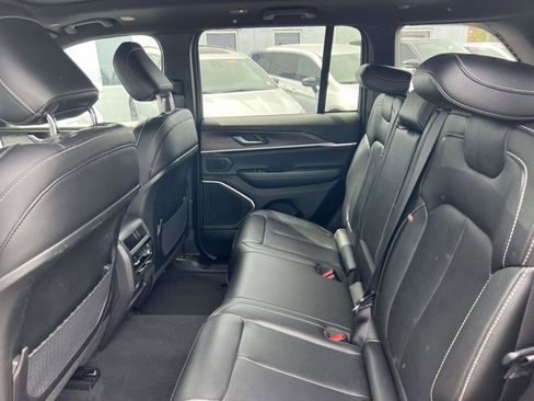 Used 2024 Jeep Grand Cherokee Limited 4xe AWD/4WD image 9