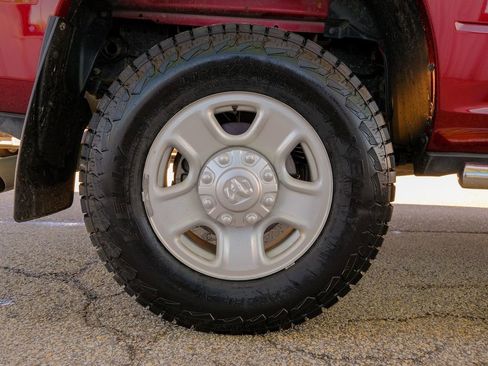 Used 2024 RAM 3500 Tradesman image 39