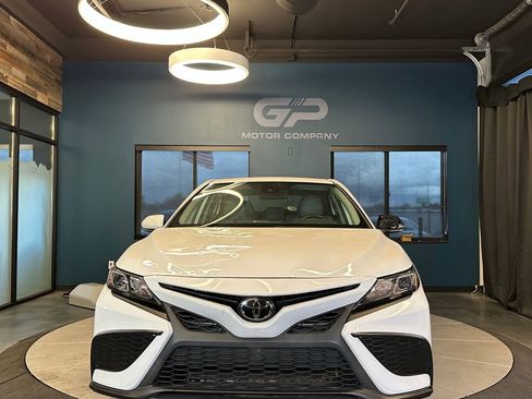 Used 2022 Toyota Camry SE AWD/4WD image 8