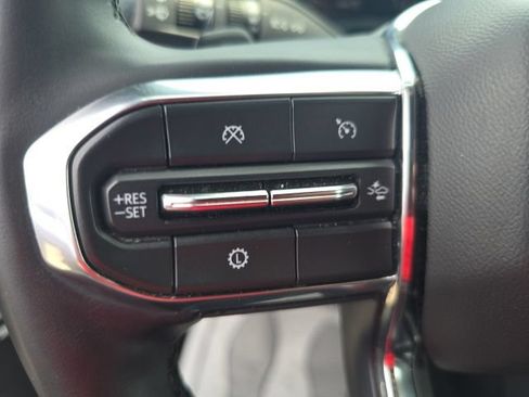 Used 2024 GMC Acadia Elevation AWD/4WD image 25