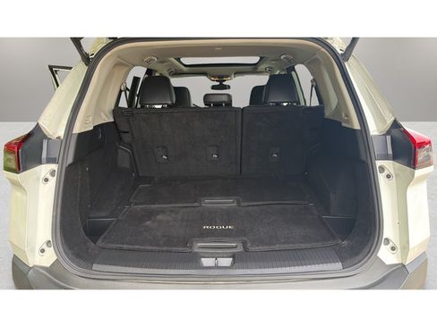 Used 2023 Nissan Rogue SL w/ SL Premium Package AWD/4WD image 16
