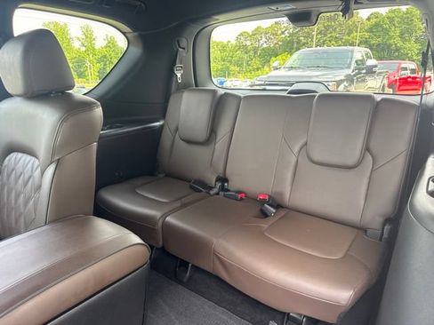 Used 2024 Nissan Armada Platinum w/ Captain's Chairs Package RWD image 12