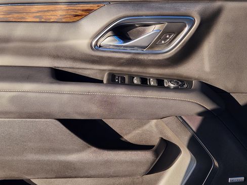 Used 2021 Chevrolet Tahoe Premier w/ Texas Edition image 23